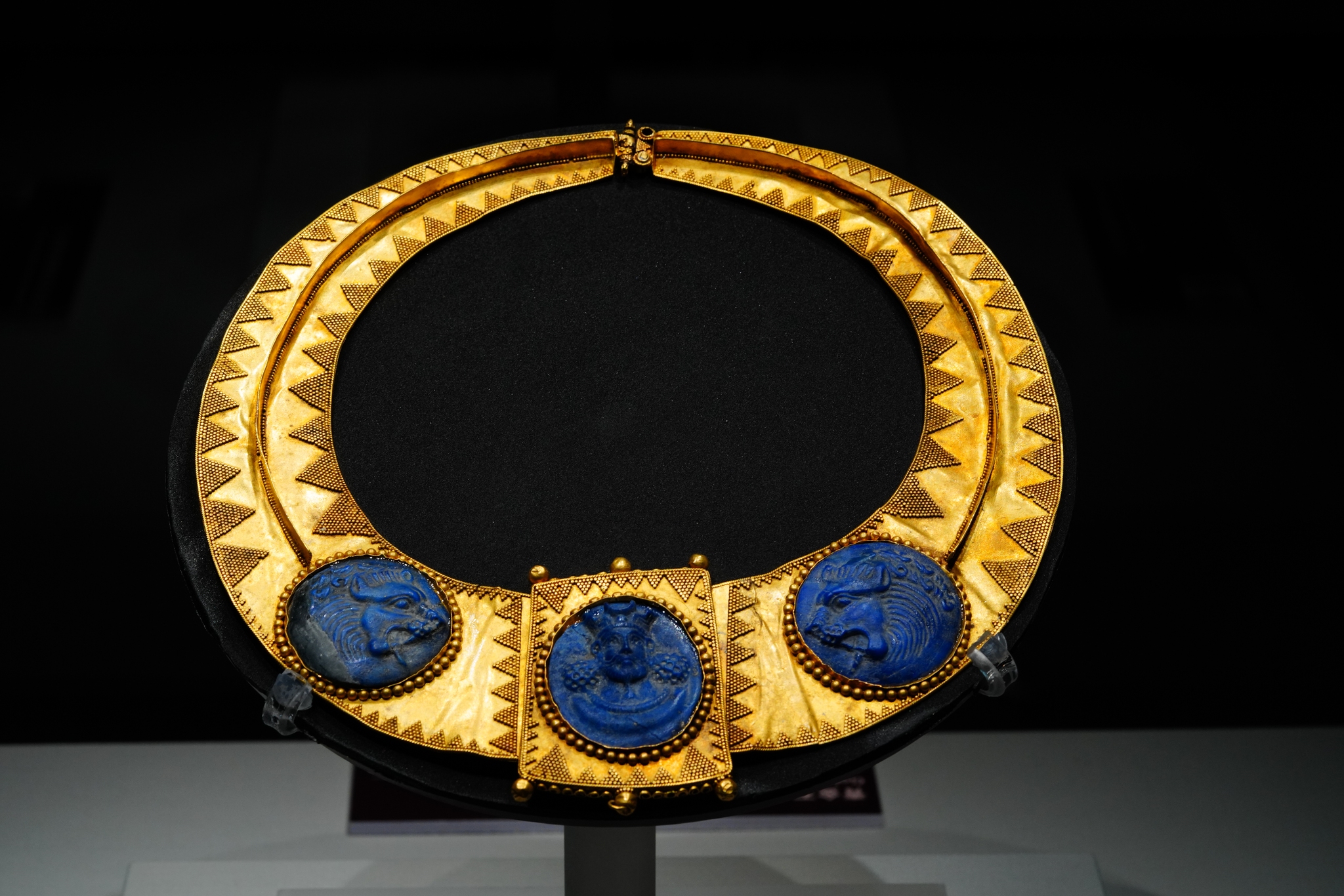 A photo taken on January 18, 2026 shows a batch of 151 pieces (or sets) of Iranian cultural treasures from five Iranian museums on display in Hohhot, north China's Inner Mongolia Autonomous Region. /VCG