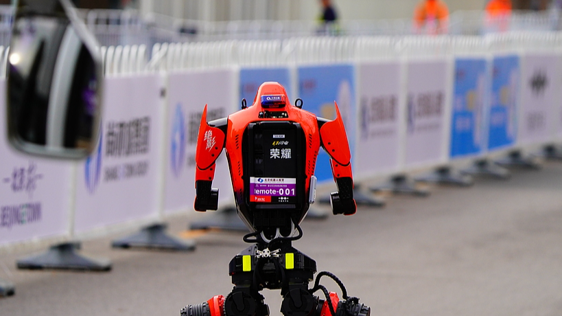 First humanoid robot crosses finish line in Beijing half-marathon 