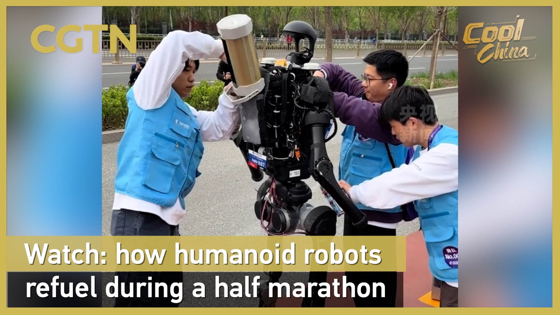 Watch: how humanoid robots refuel during a half marathon