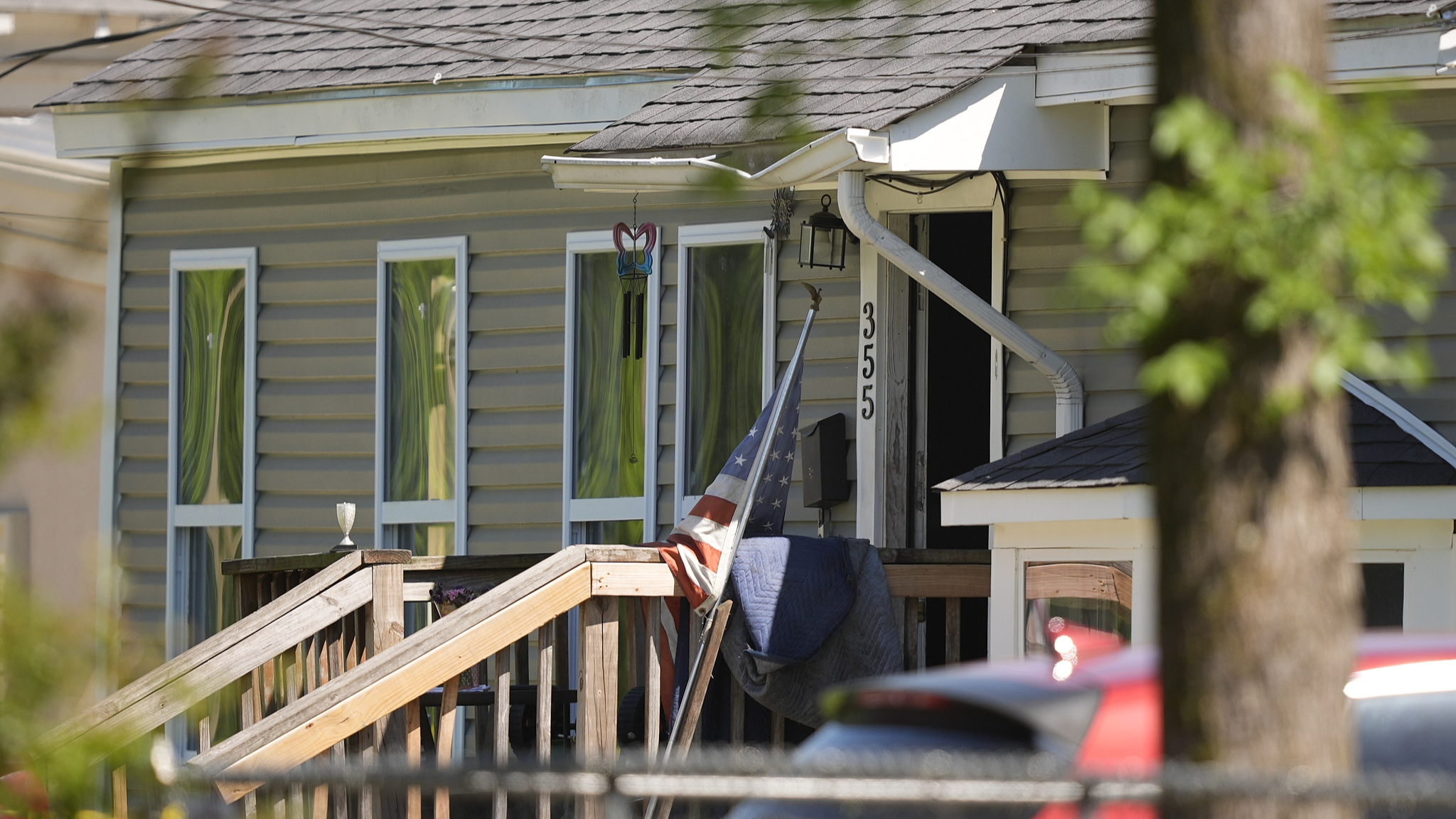 Police block off a house tied to a mass shooting in Shreveport, Louisiana, US, April 19, 2026. /VCG
