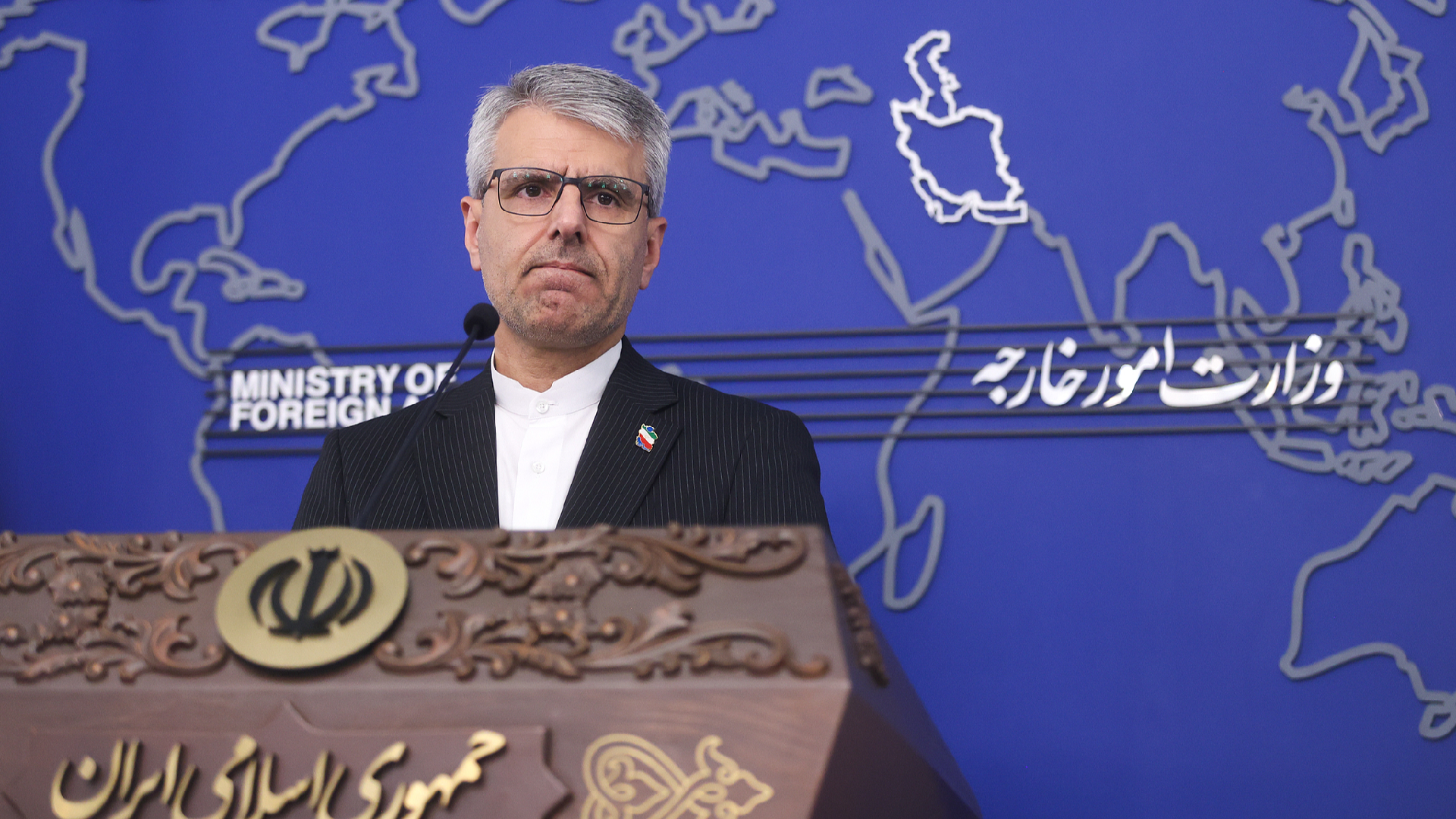 Iran rules out new talks as US envoys set to arrive in Islamabad