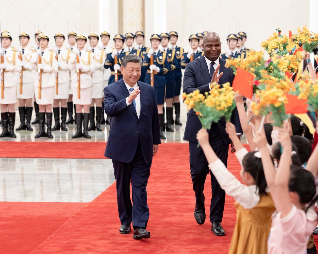 Chinese President Xi Jinping holds a welcome ceremony for President of the Republic of Mozambique Daniel Francisco Chapo ahead of their talks at the Great Hall of the People in Beijing, China, April 21, 2026. /Xinhua
