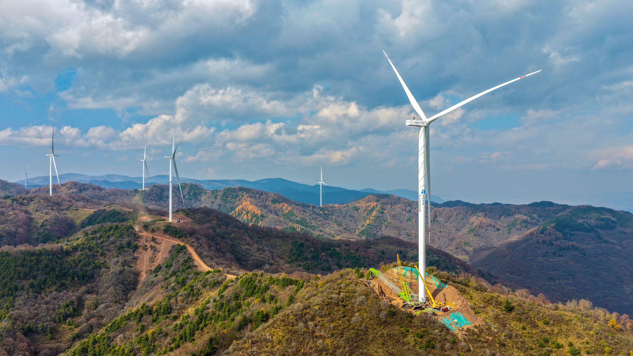 A wind power project in Huating City, Gansu Province, November 11, 2025. /VCG