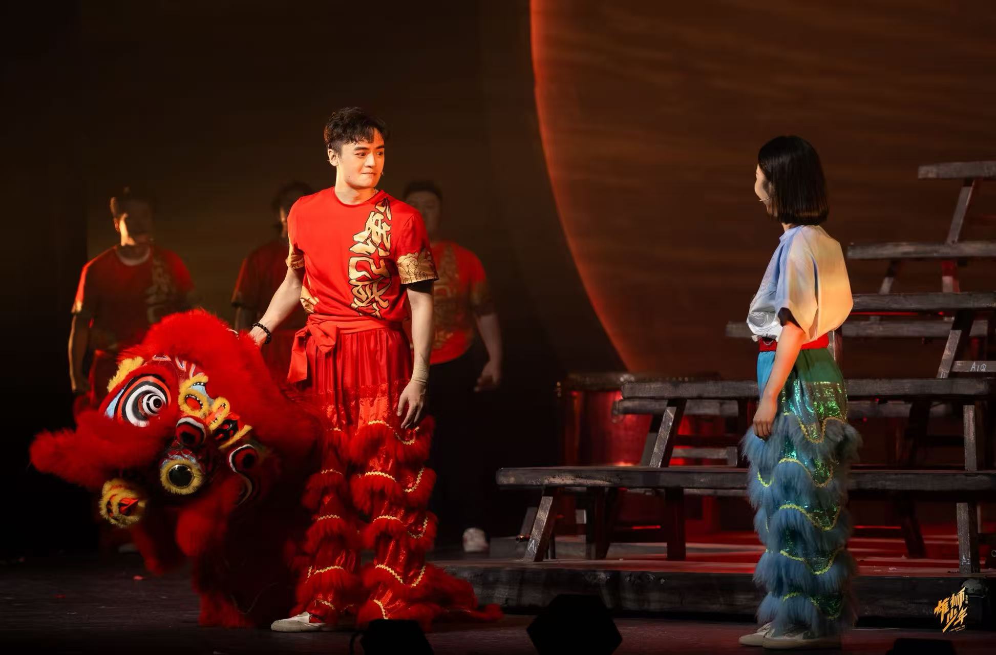  A stage photo of Jordan Cheng (L) in the musical 