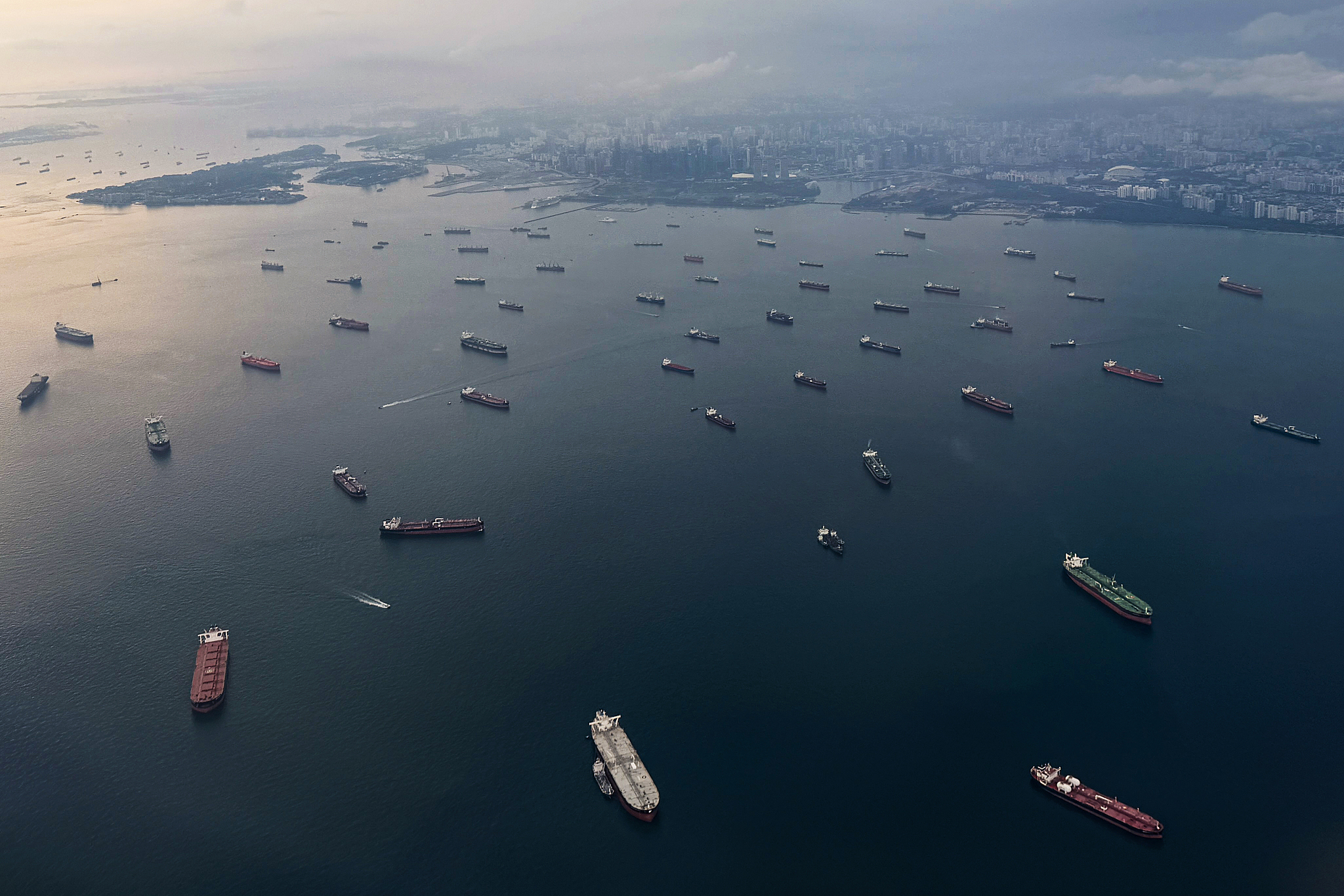 An aerial view of ships sailing along the Singapore Strait, April 19, 2026. /VCG