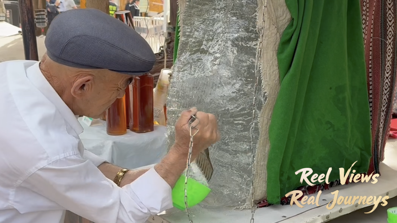 A bite of Xinjiang: Traditional hand-made shaved ice