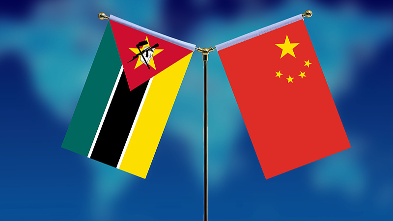 National flags of Mozambique and China. /CFP