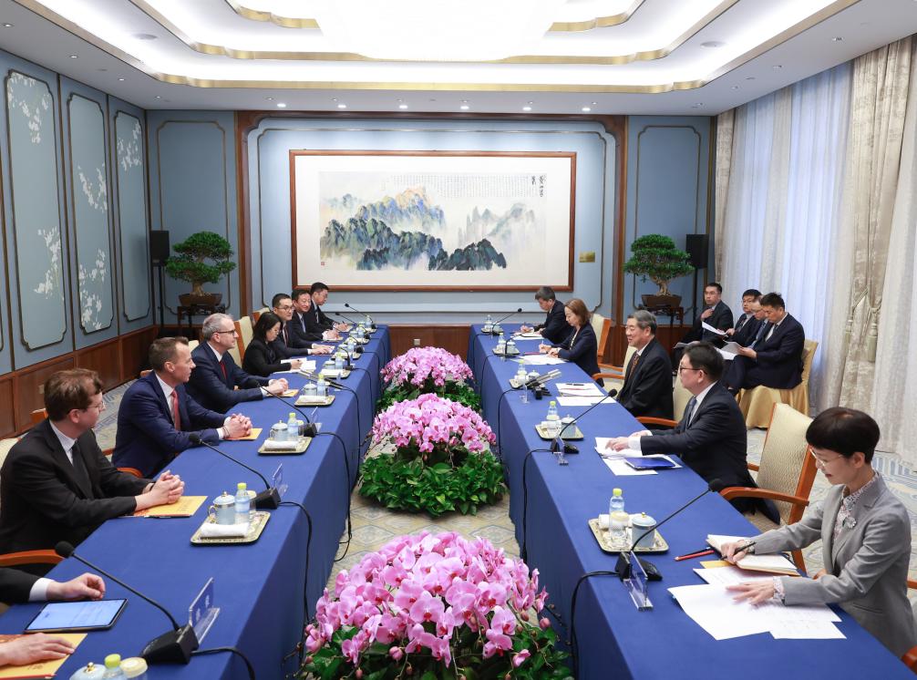Chinese Vice Premier He Lifeng, also a member of the Political Bureau of the Communist Party of China Central Committee, meets with Peter J. Arduini, president and CEO of GE HealthCare, in Beijing, China, April 21, 2026. /Xinhua