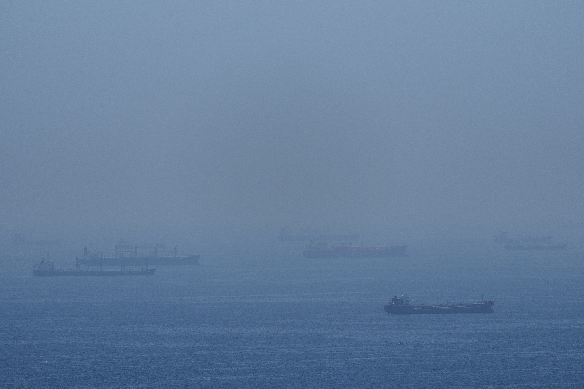 Tankers anchored in the Strait of Hormuz, April 18, 2026. /VCG