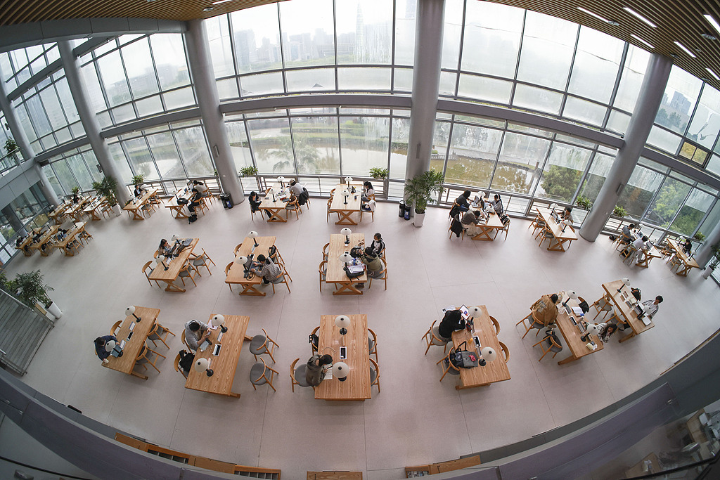 People are reading books in the Wenzhou Library in Wenzhou City, east China's Zhejiang Province, April 23, 2026. /VCG