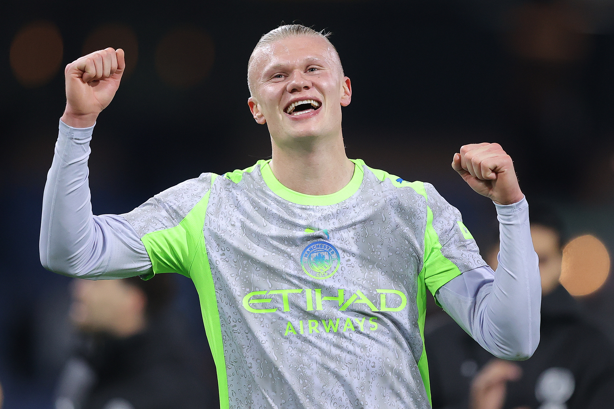 Manchester City forward Erling Haaland celebrates after scoring a goal against Burnley in a Premier League match at Turf Moor in Burnley, England, April 22, 2026. /VCG
