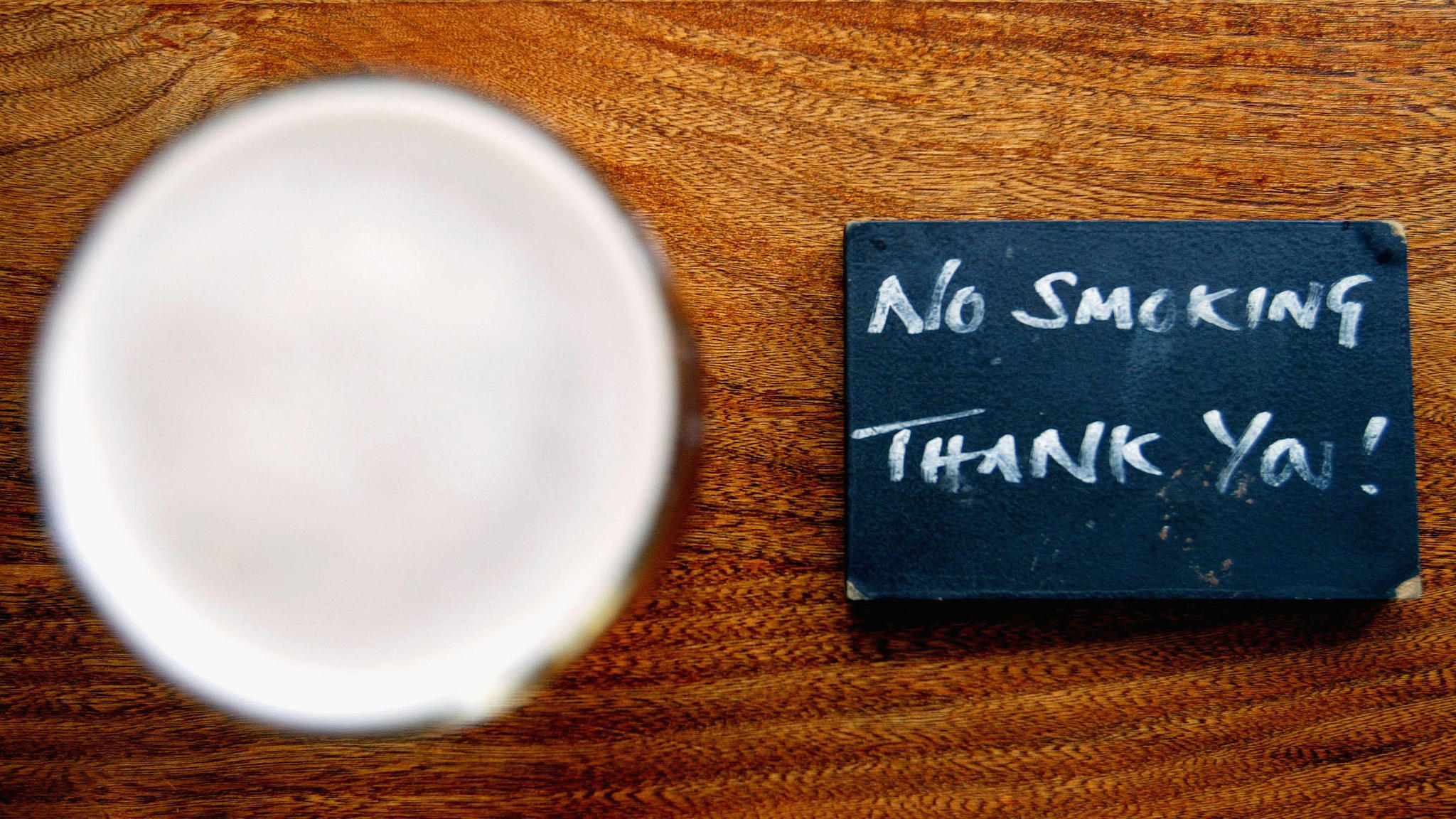 UK lawmakers approve bill to phase out smoking for future generations