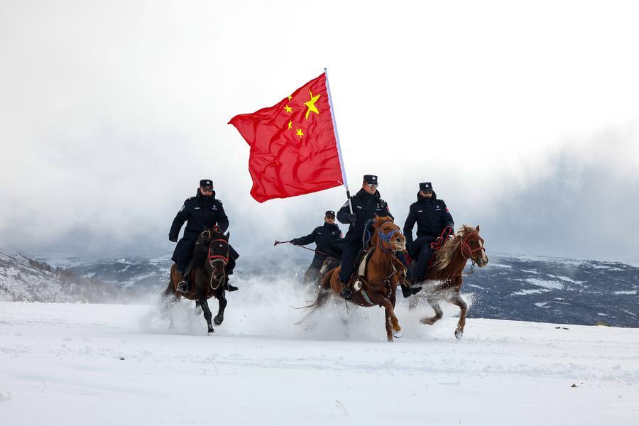 A police patrol in Altay Prefecture in Xinjiang Uygur Autonomous Region, northwest China, October 2, 2025. /Xinhua