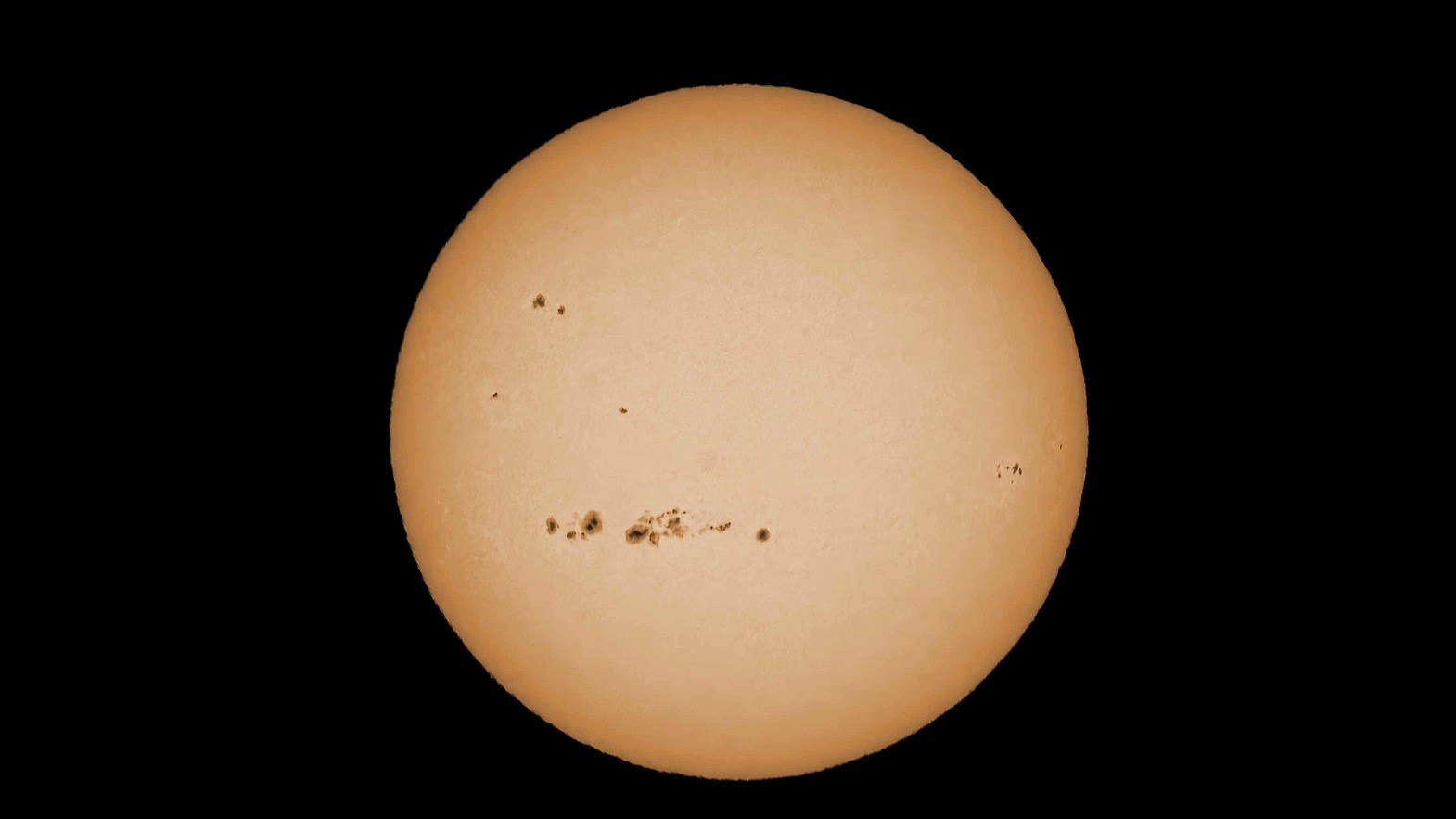The unusually large sunspot group 