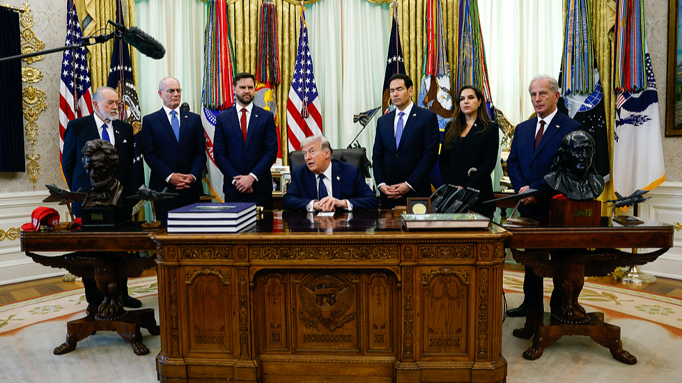 US President Donald Trump speaks to the media in the Oval Office of the White House in Washington, D.C., US, April 23, 2026. Trump met with Lebanese and Israeli envoys at the White House for a new round of peace talks. /VCG