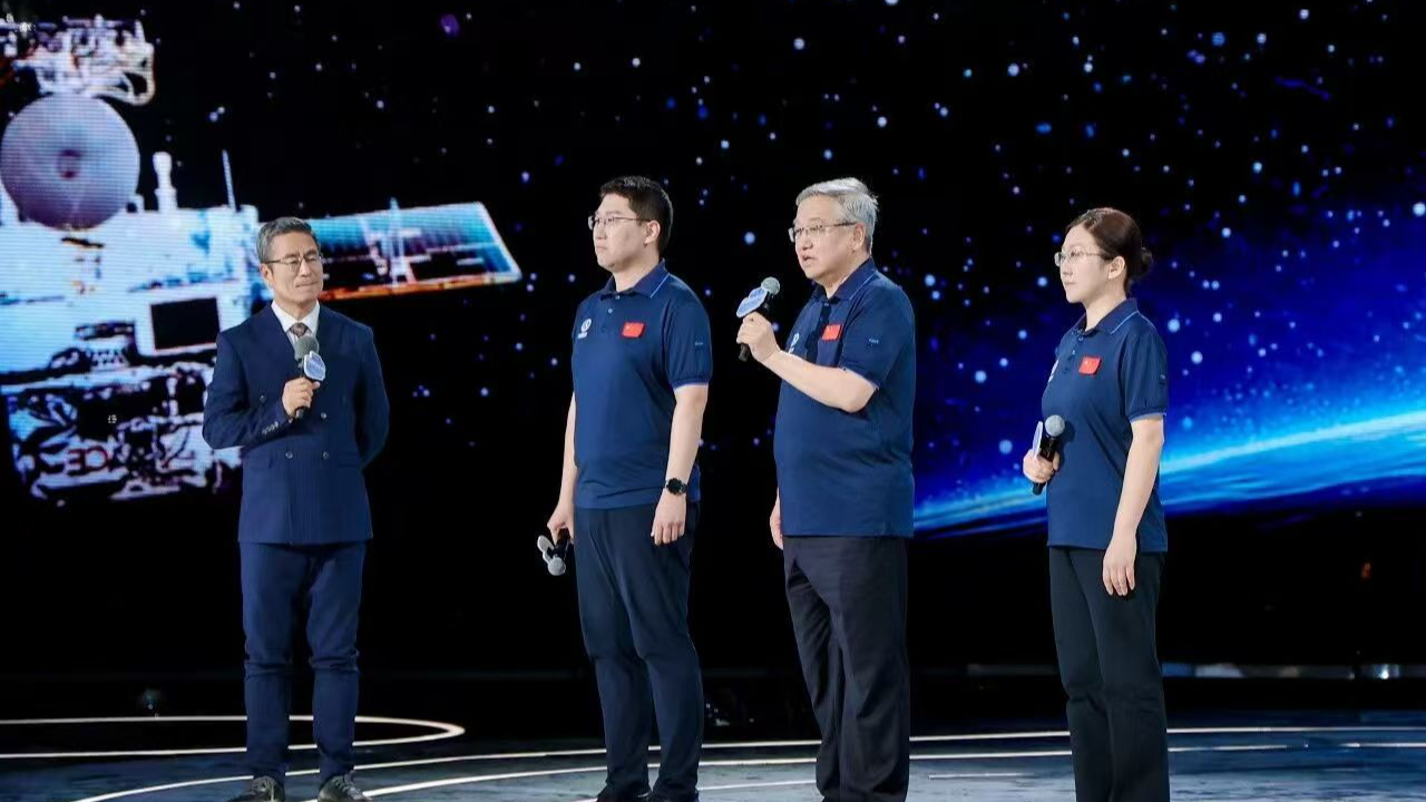China's space stars honored at gala marking 70-year journey