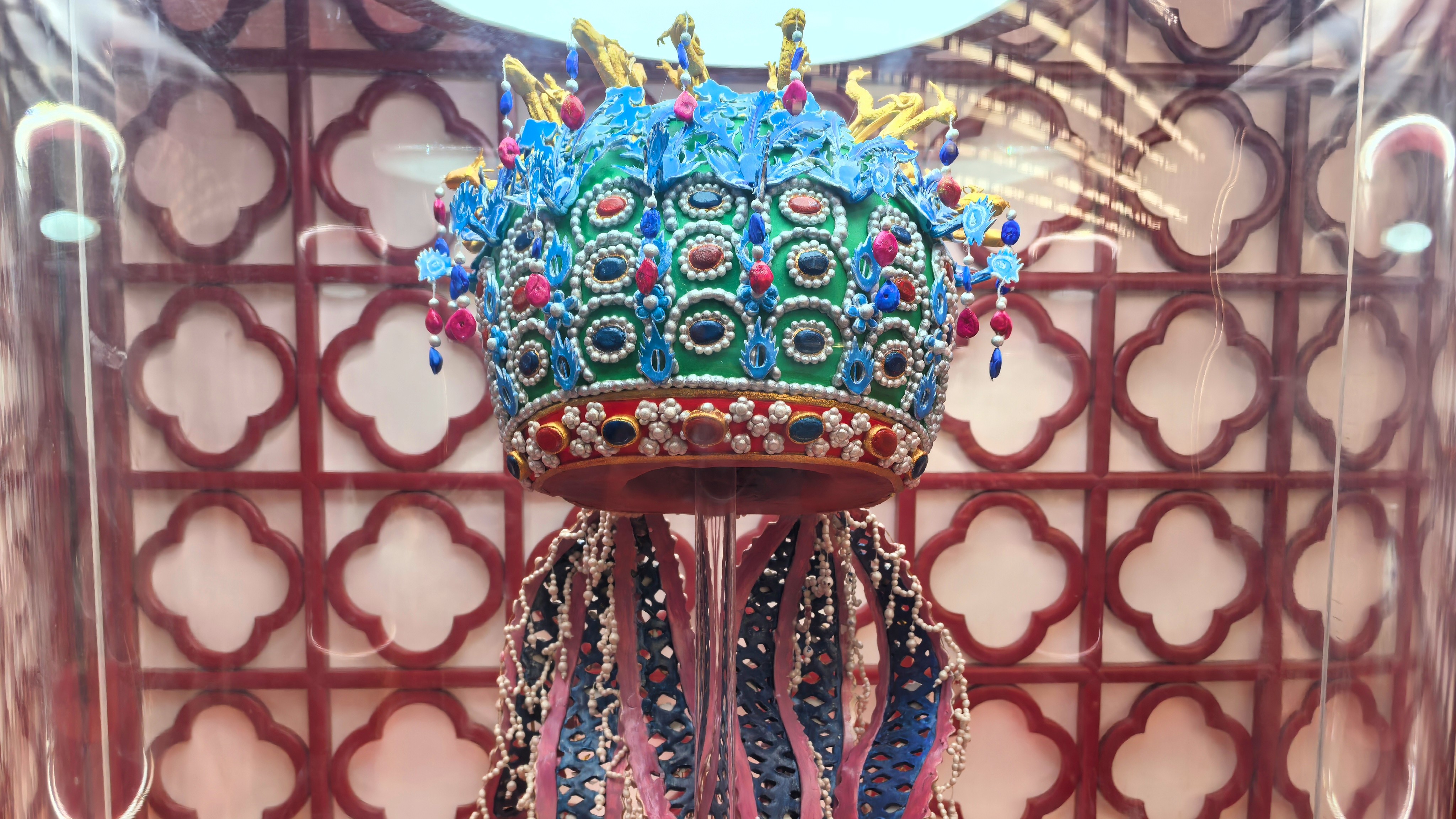 Chocolate phoenix crown: China's national treasure recreated