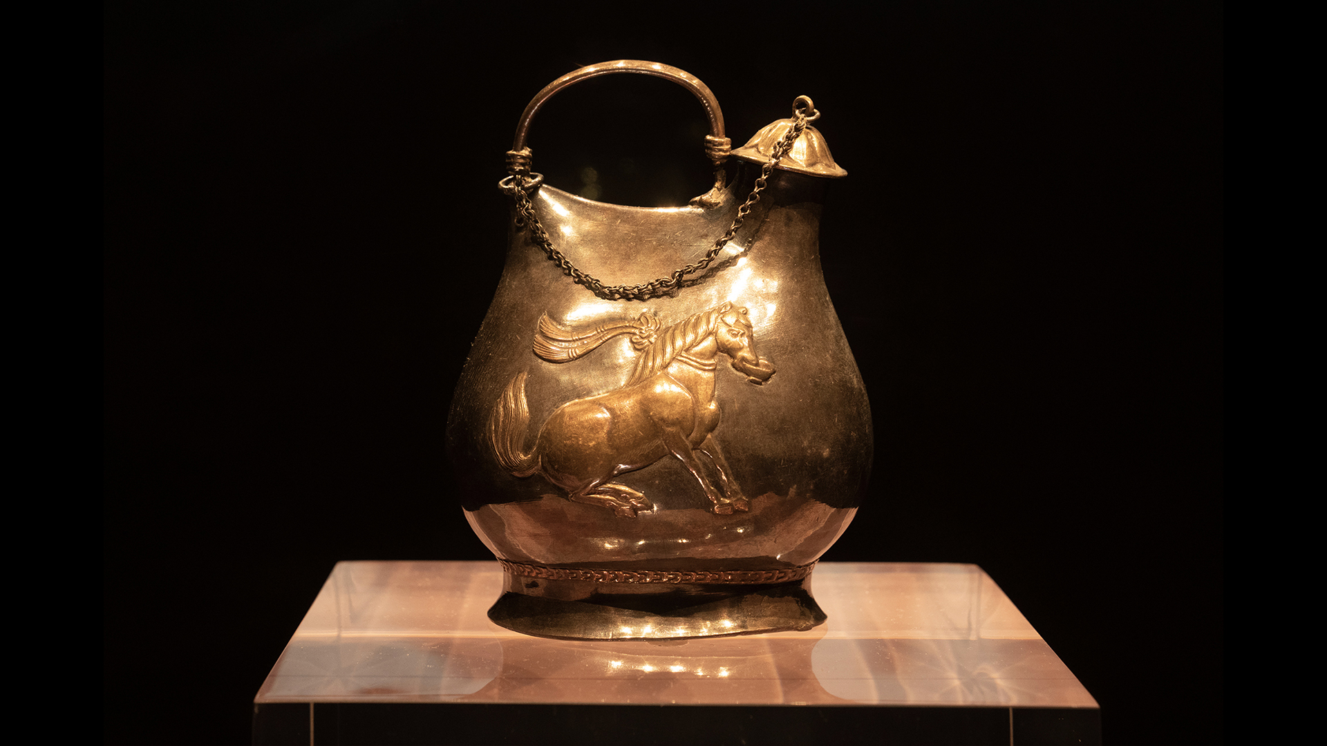 Dancing horses of the Tang Dynasty toast to art and exchange