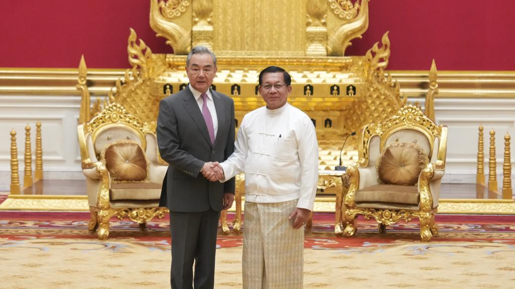 Myanmar president meets Chinese FM