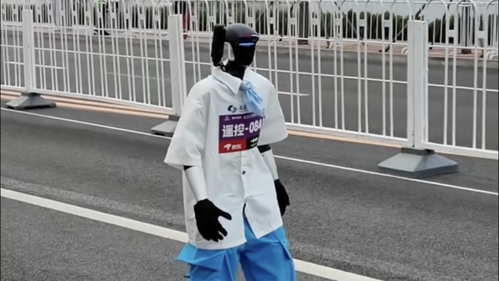 When a robot gets distracted by cheers...