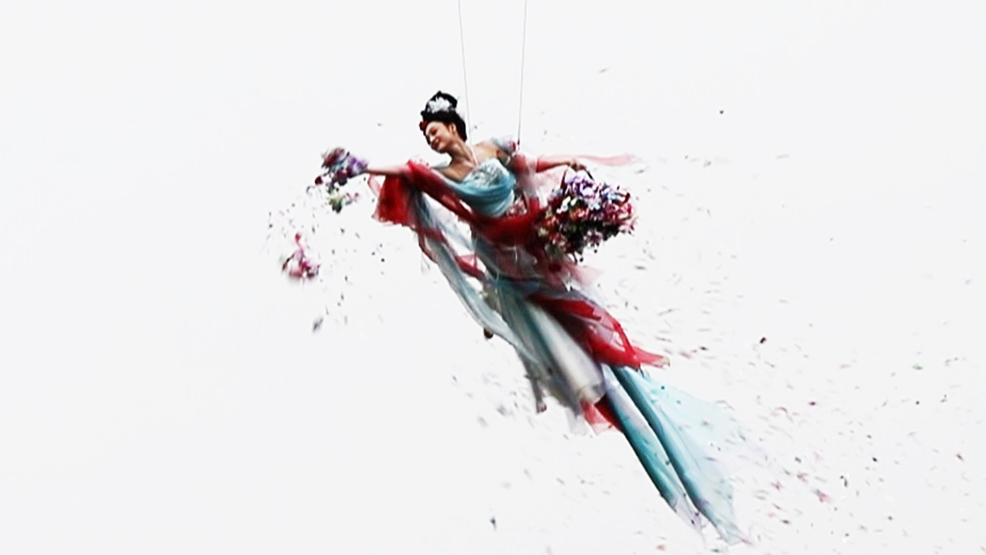 Dreamlike celestial maiden show brings ancient elegance to life