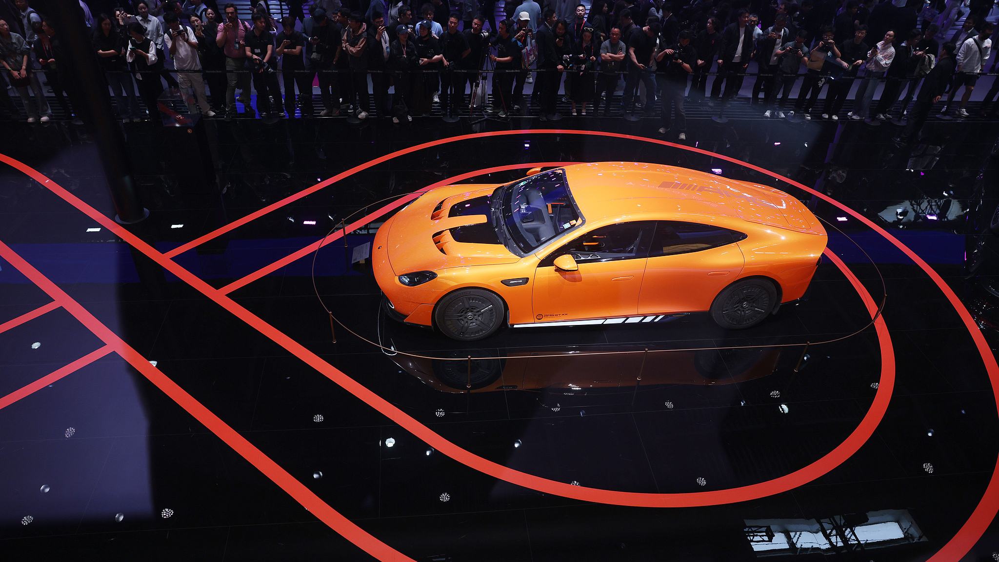 Foreign investment deepens while Chinese automakers go global
