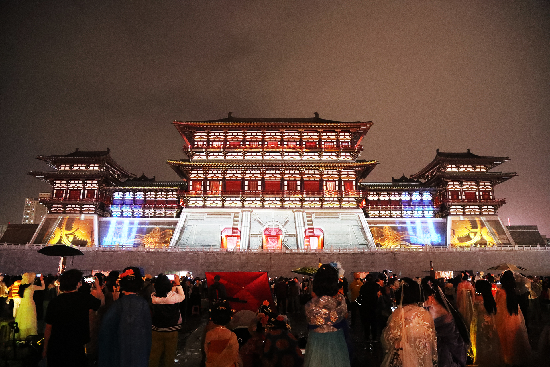 A view of the 3D projection show at Yingtianmen Gate in Luoyang, Henan Province. /CGTN