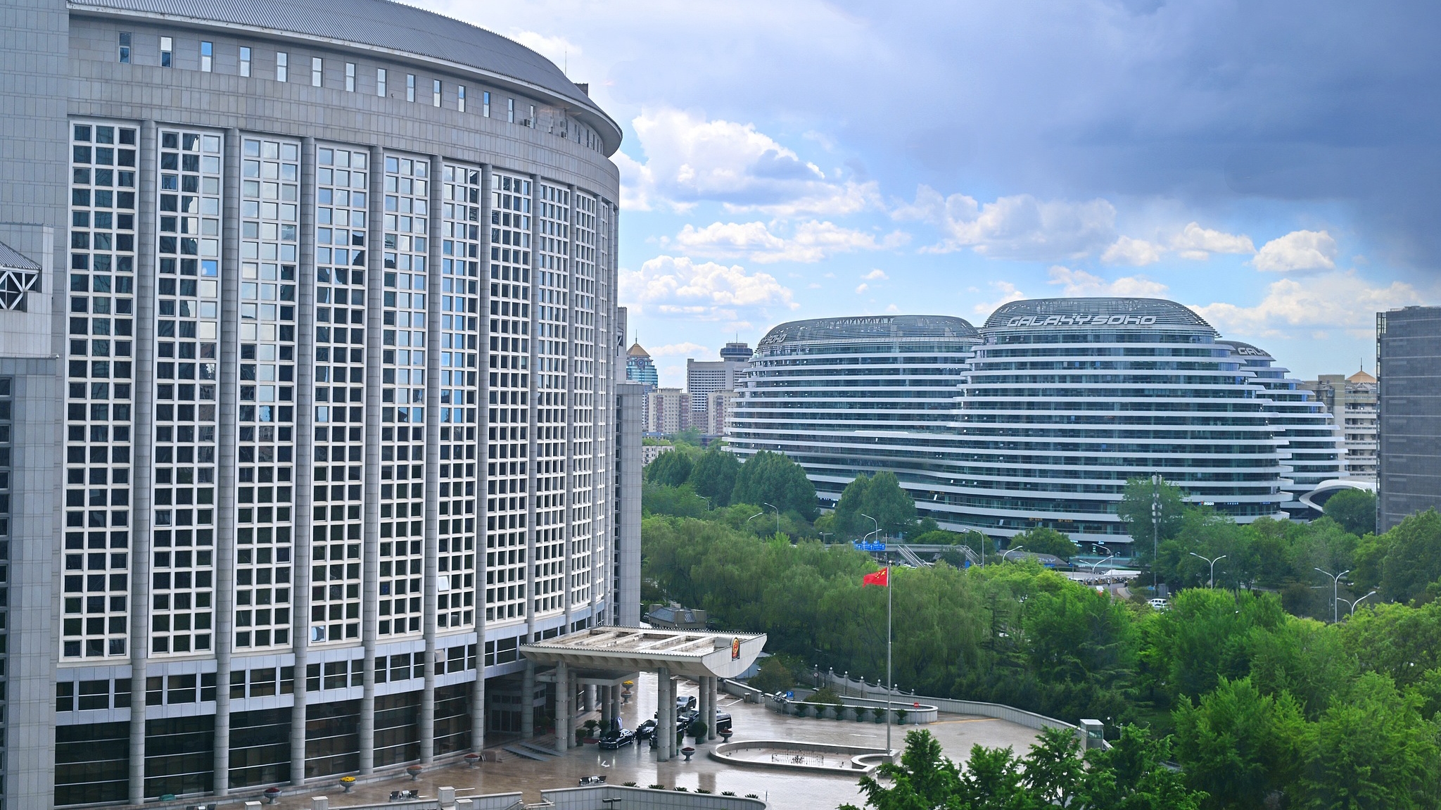 China: All peace-loving countries must resist Japan's neo-militarism