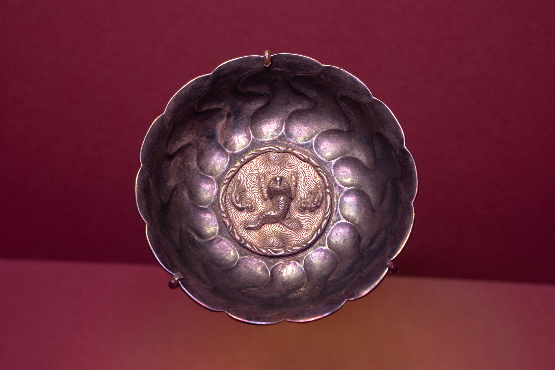 A Tang banquet of gold and silver