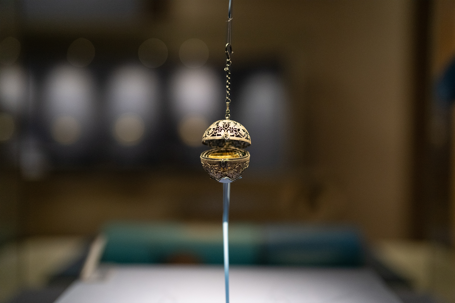 A silver universe: The steady flame of Tang