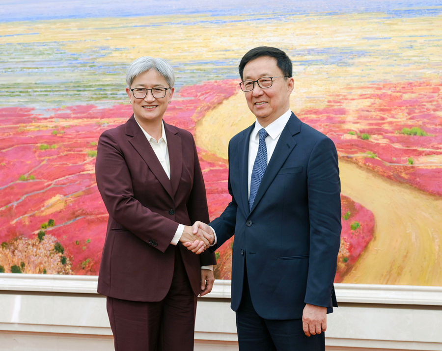 Chinese Vice President Han Zheng (R) meets Australian Foreign Minister Penny Wong (L) in Beijing, on April 29, 2026. /Xinhua