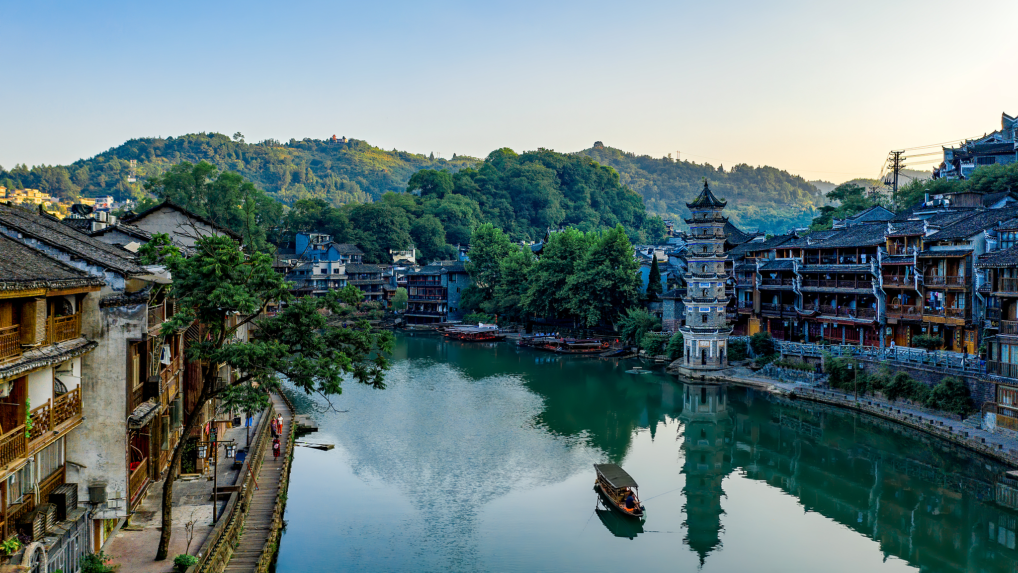 Live: Charm of Fenghuang ancient water town in China's Hunan Province