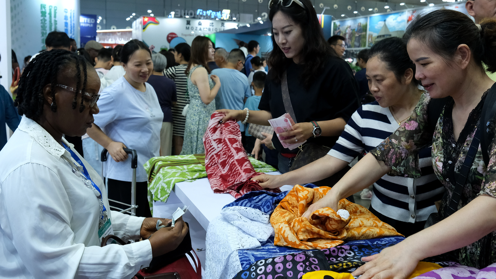 China clears first import shipment under zero-tariff policy for Africa