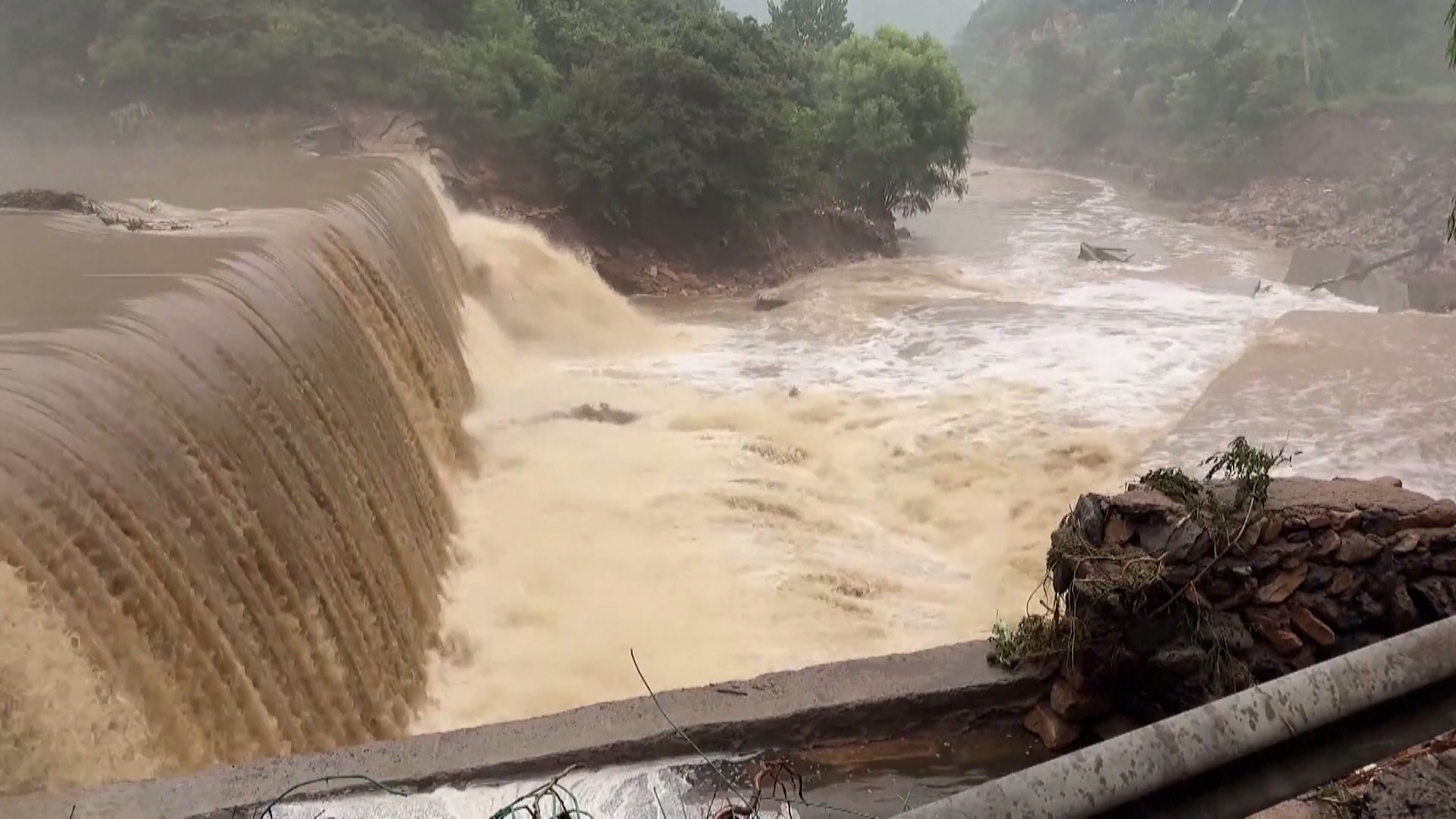 Dust storms identified as 'hidden drivers' of extreme rainfall shifts