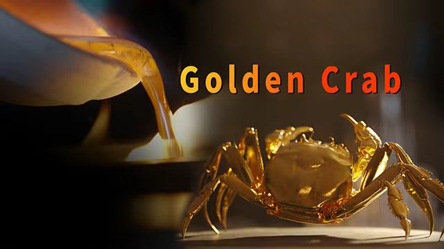 Gold crab with articulating joints crafted with Suzhou techniques