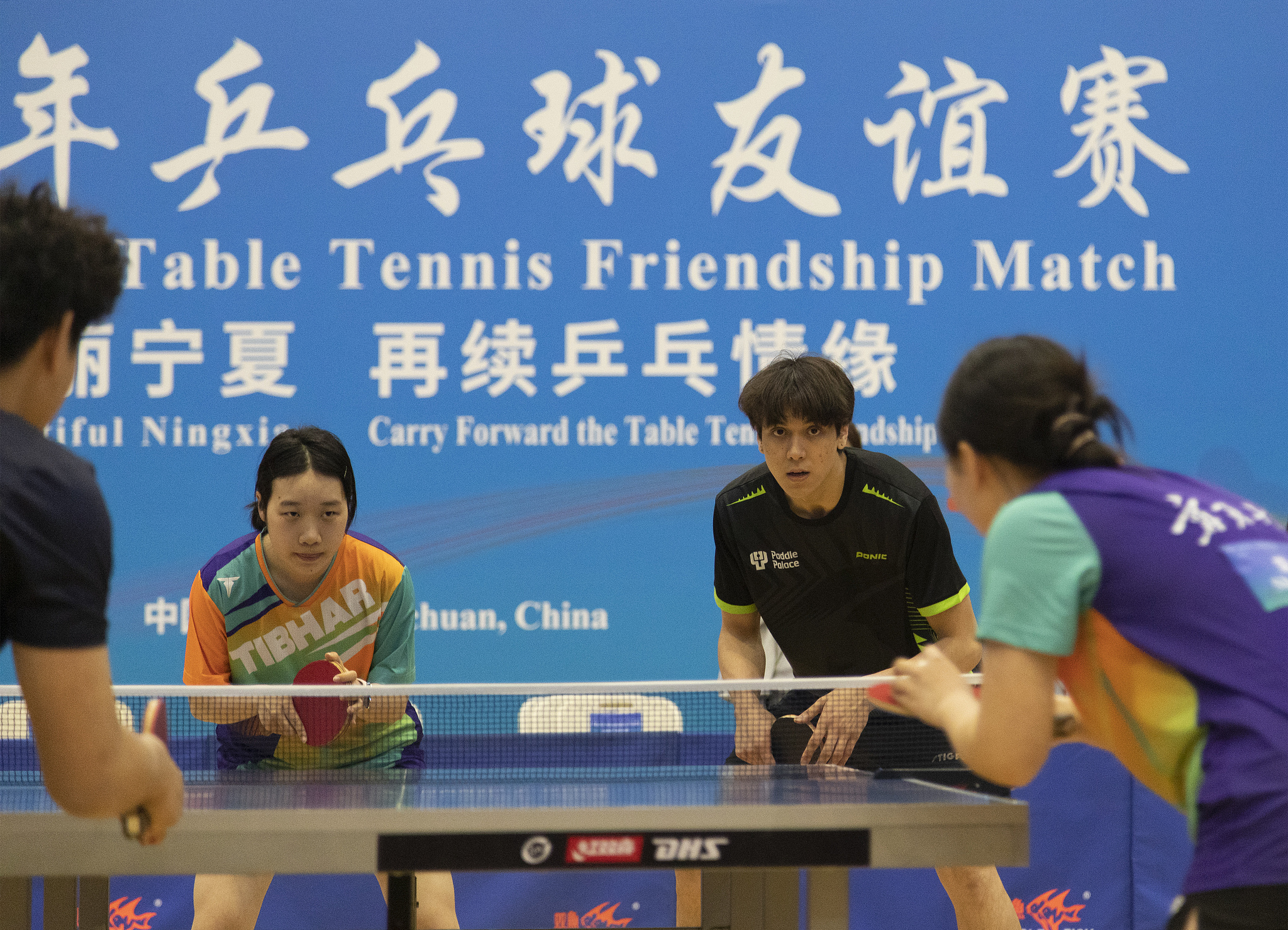 Young Americans and Chinese hold a table tennis friendly match in Yinchuan, China, April 16, 2026. /VCG