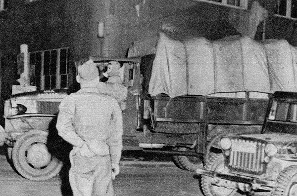 A truck believed to carry the bodies of seven Class-A war criminals runs out from Sugamo Prison on December 23, 1948 in Tokyo, Japan. /VCG