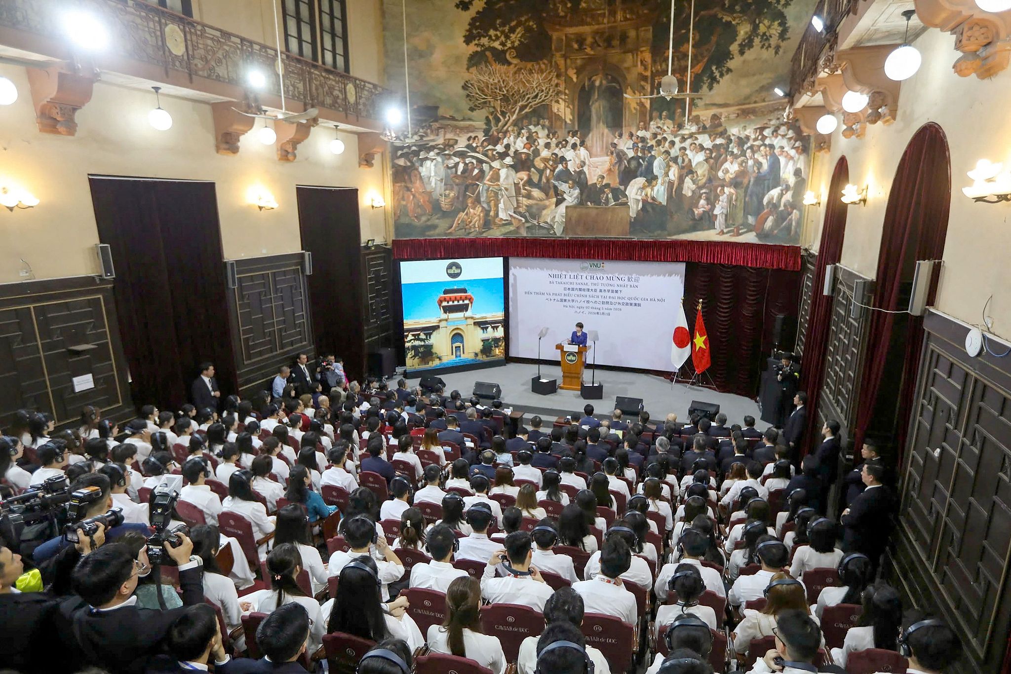 Japan's Prime Minister Sanae Takaichi speaks at the auditorium of Hanoi National University in Hanoi, Vietnam, May 2, 2026. /CFP