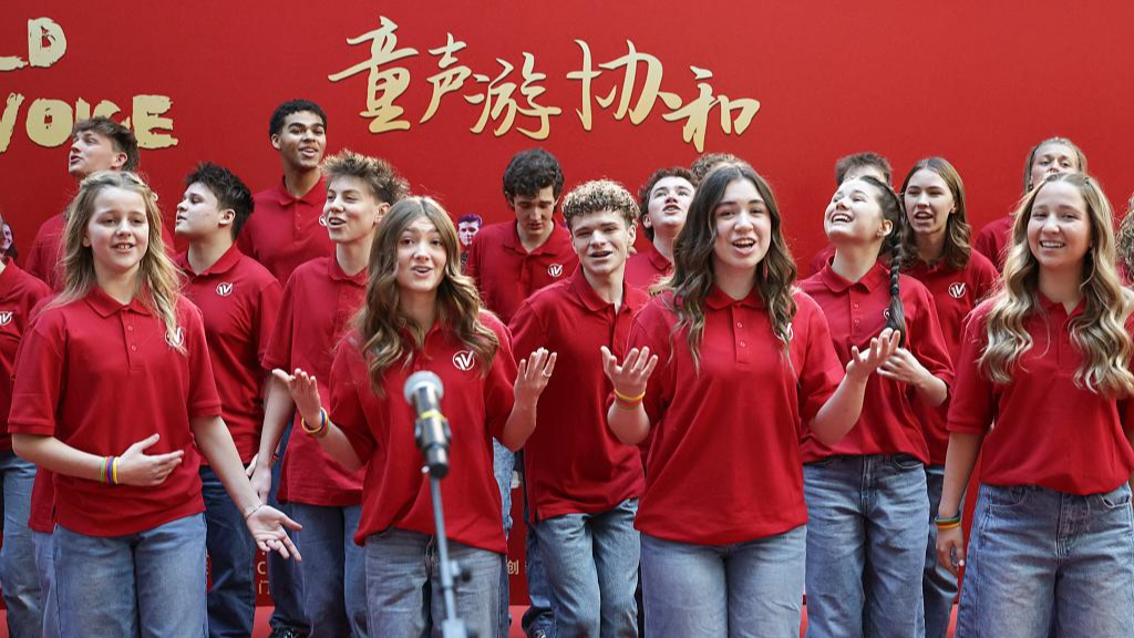 One Voice Children's Choir from the United States performs at the Peking Union Medical College Hospital (PUMCH) in Beijing, capital of China, December 31, 2025. /Xinhua