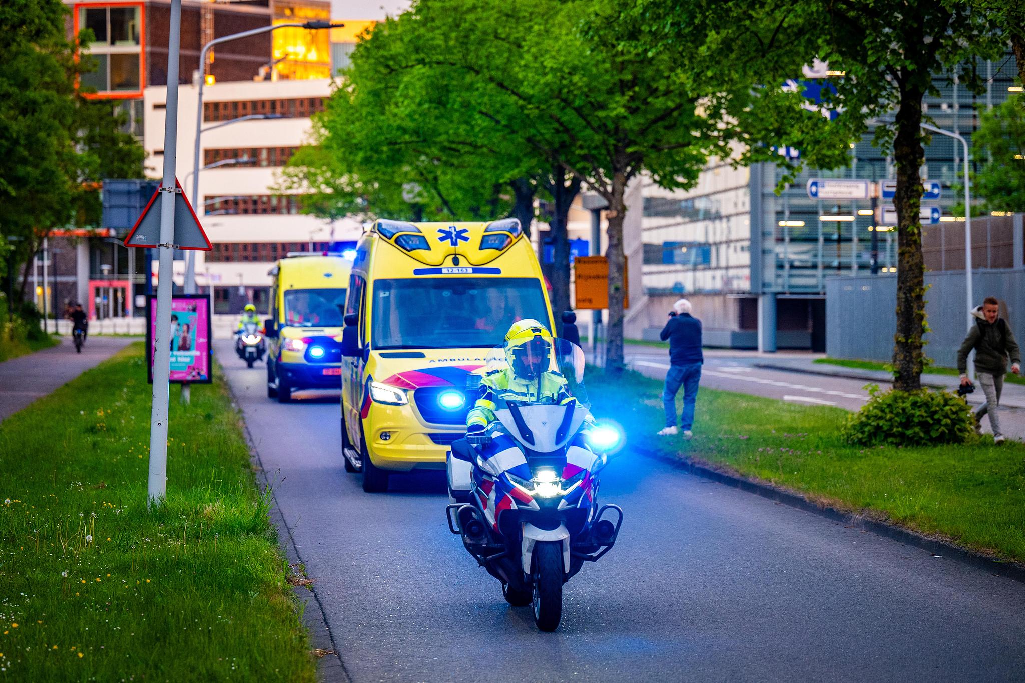 An ambulance carrying a patient from the cruise ship MV Hondius who may be infected with the hantavirus arrives at the Leiden University Medical Center (LUMC) in Leiden, the Netherlands, May 6, 2026. /VCG