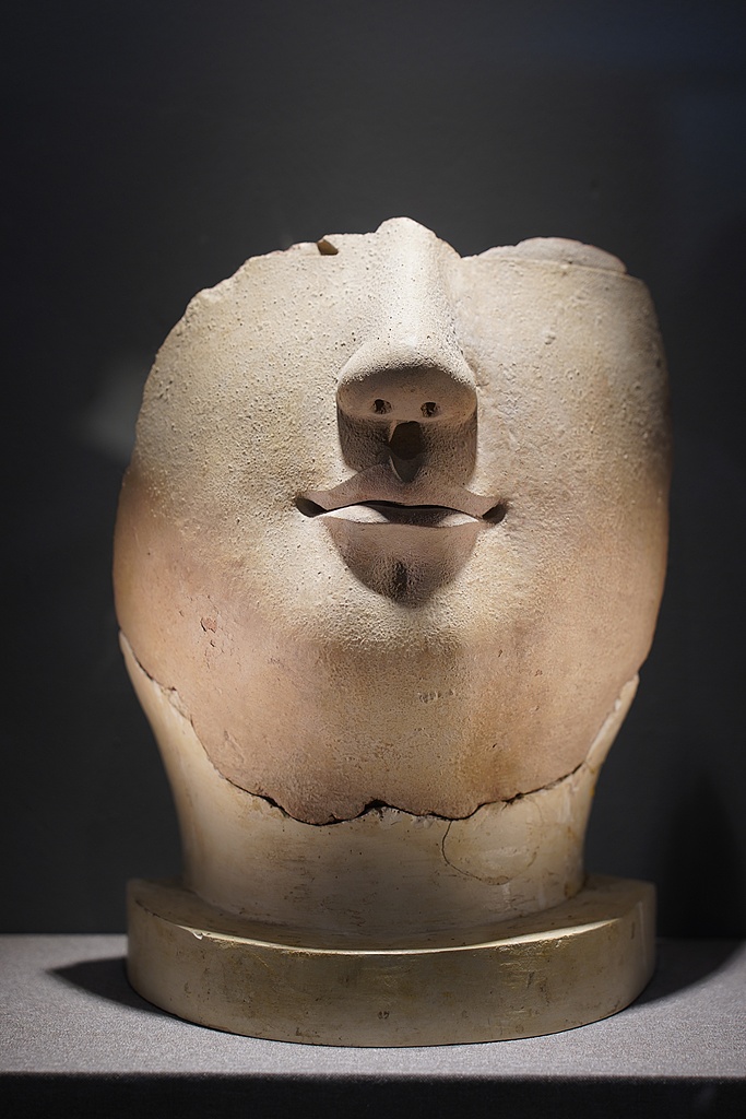 A Northern Wei Dynasty clay Buddhist face sculpture at the Luoyang Museum in Henan Province on October 5, 2023 /VCG