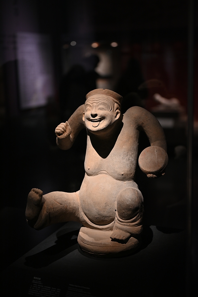 A ceramic figurine at the Chengdu Museum in Sichuan Province on December 23, 2023 /VCG