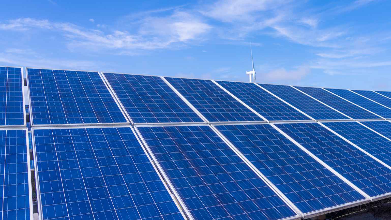 Solar panels under sky. /VCG