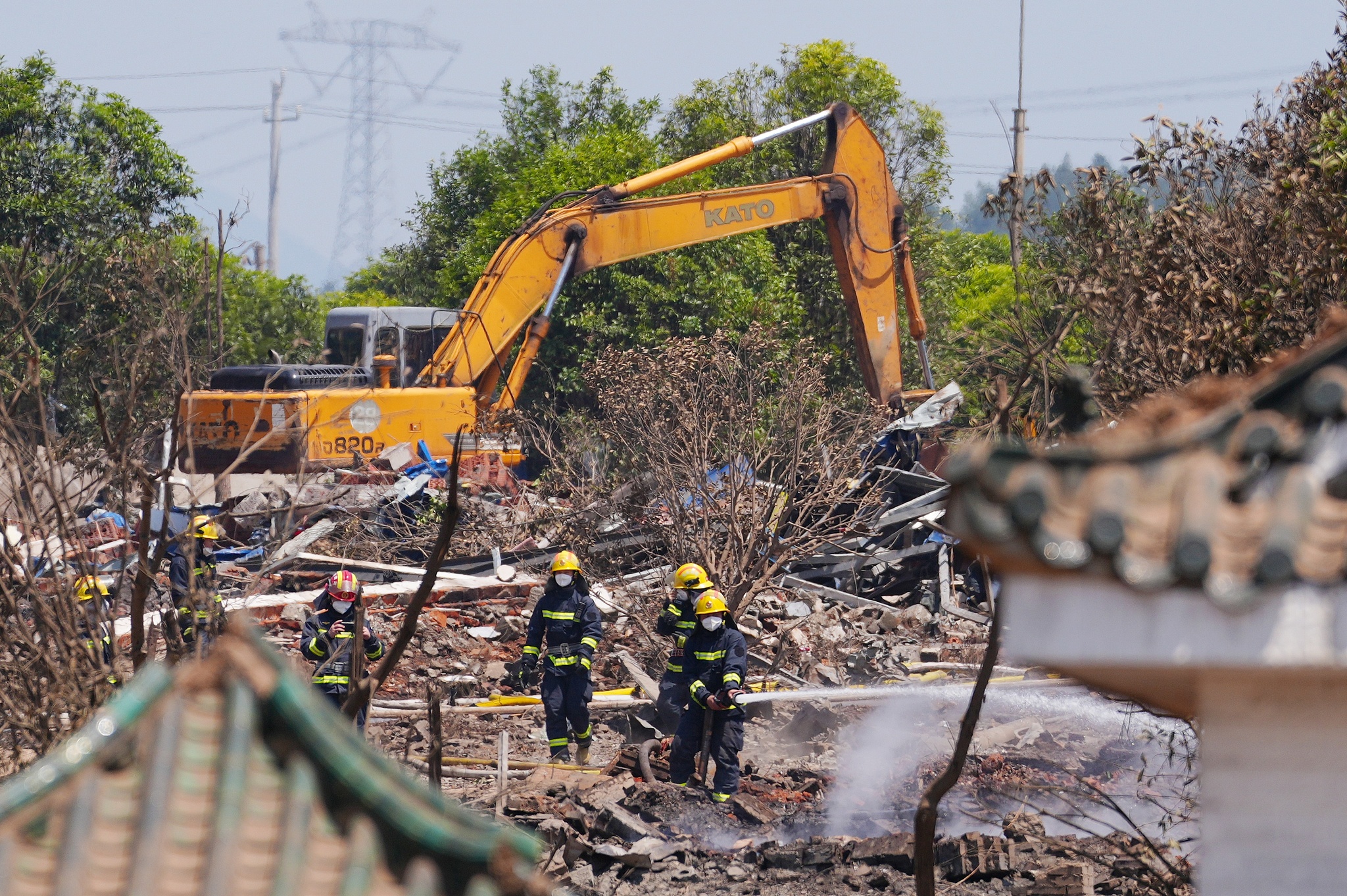 Rescue operations are underway after a deadly blast at a fireworks plant in central China's Hunan Province, May 5, 2026. /CFP
