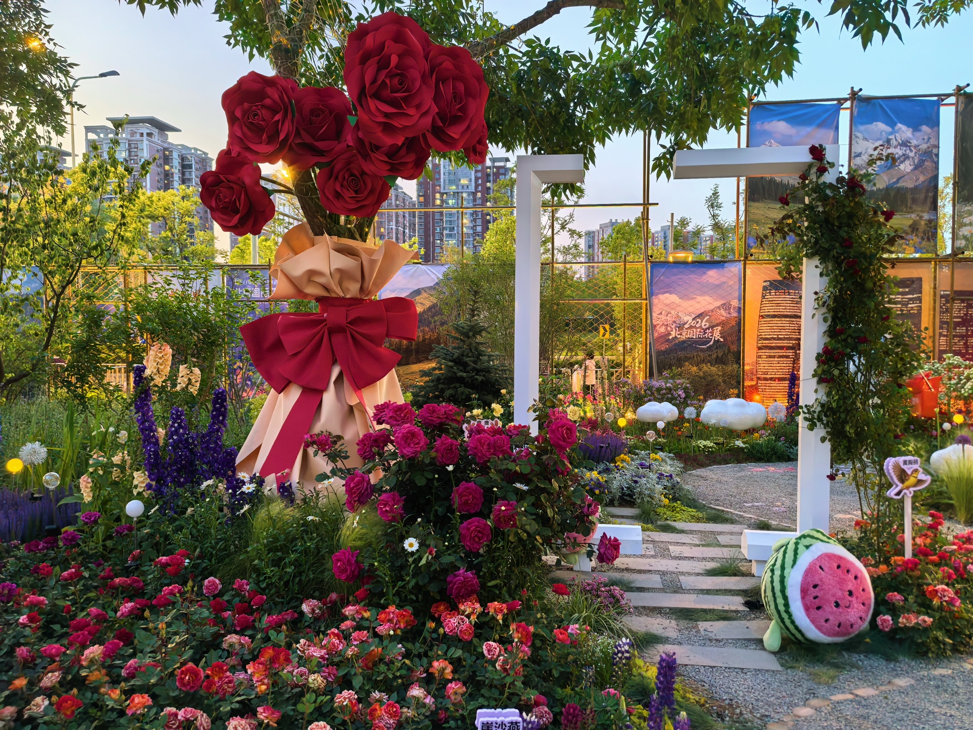 A floral display of the 2026 Beijing International Flower Show is seen in Beijing on May 4, 2026. /CGTN