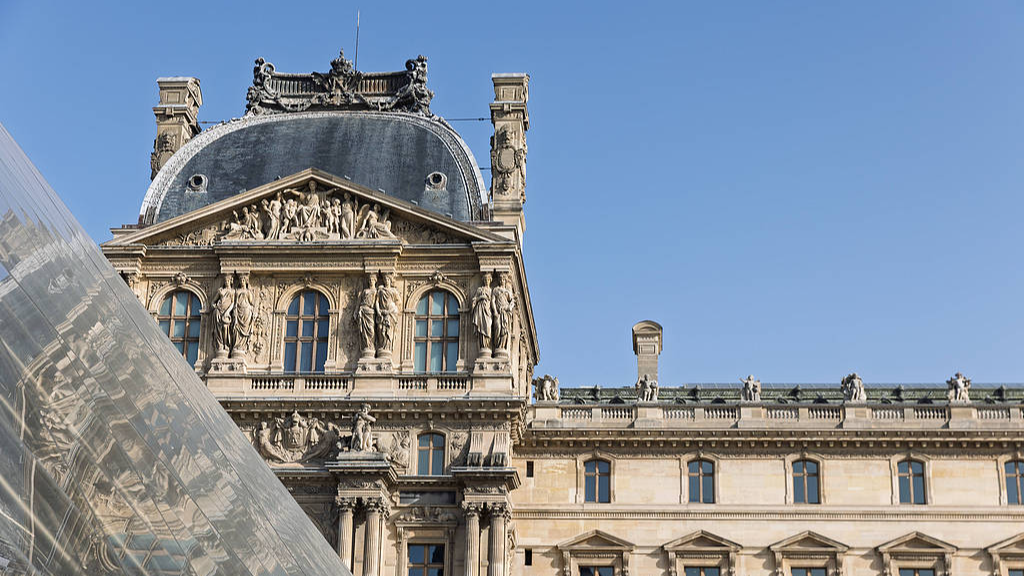 A view of the Louvre Museum in Paris, France. /VCG 