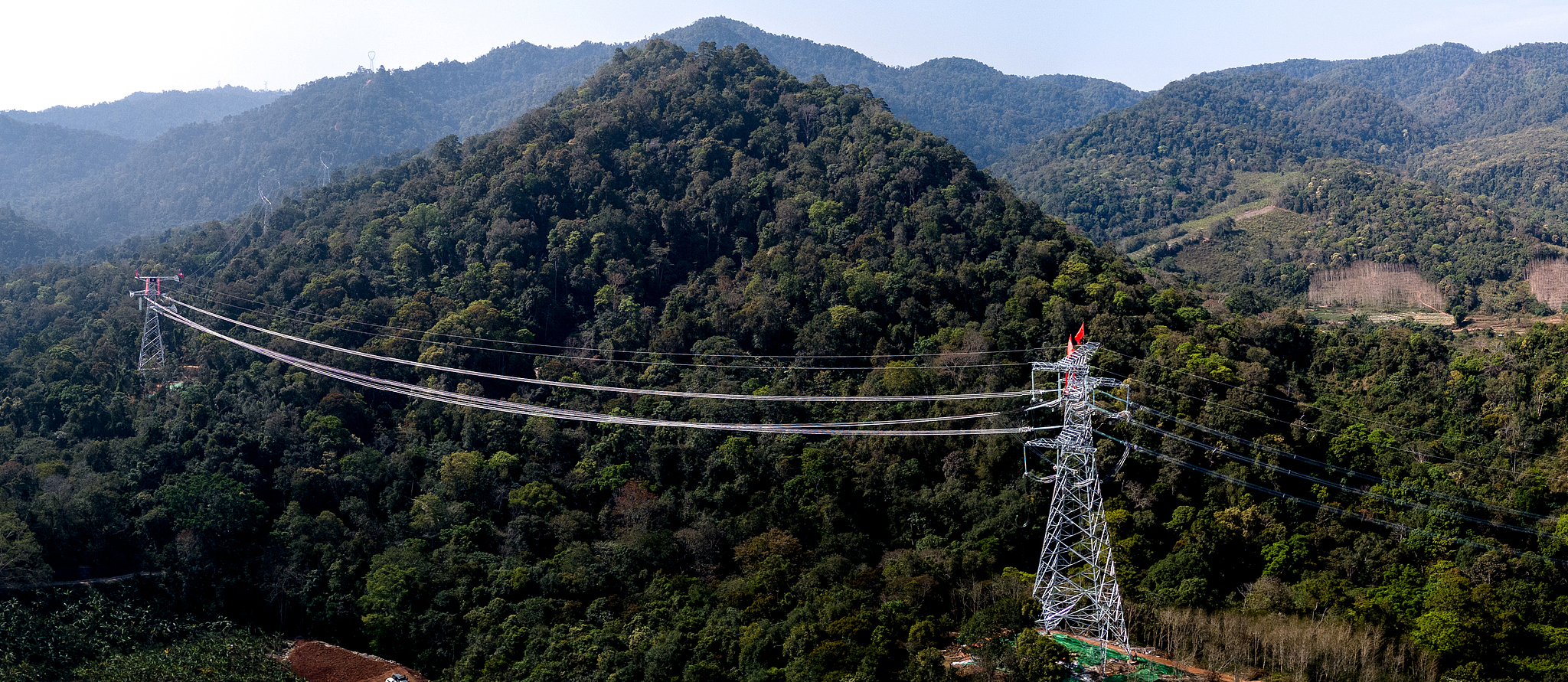 A section of the China-Laos 500-kV power interconnection project, Xishuangbanna Dai Autonomous Prefecture, Yunnan Province, southwest China, February 5, 2026. /VCG