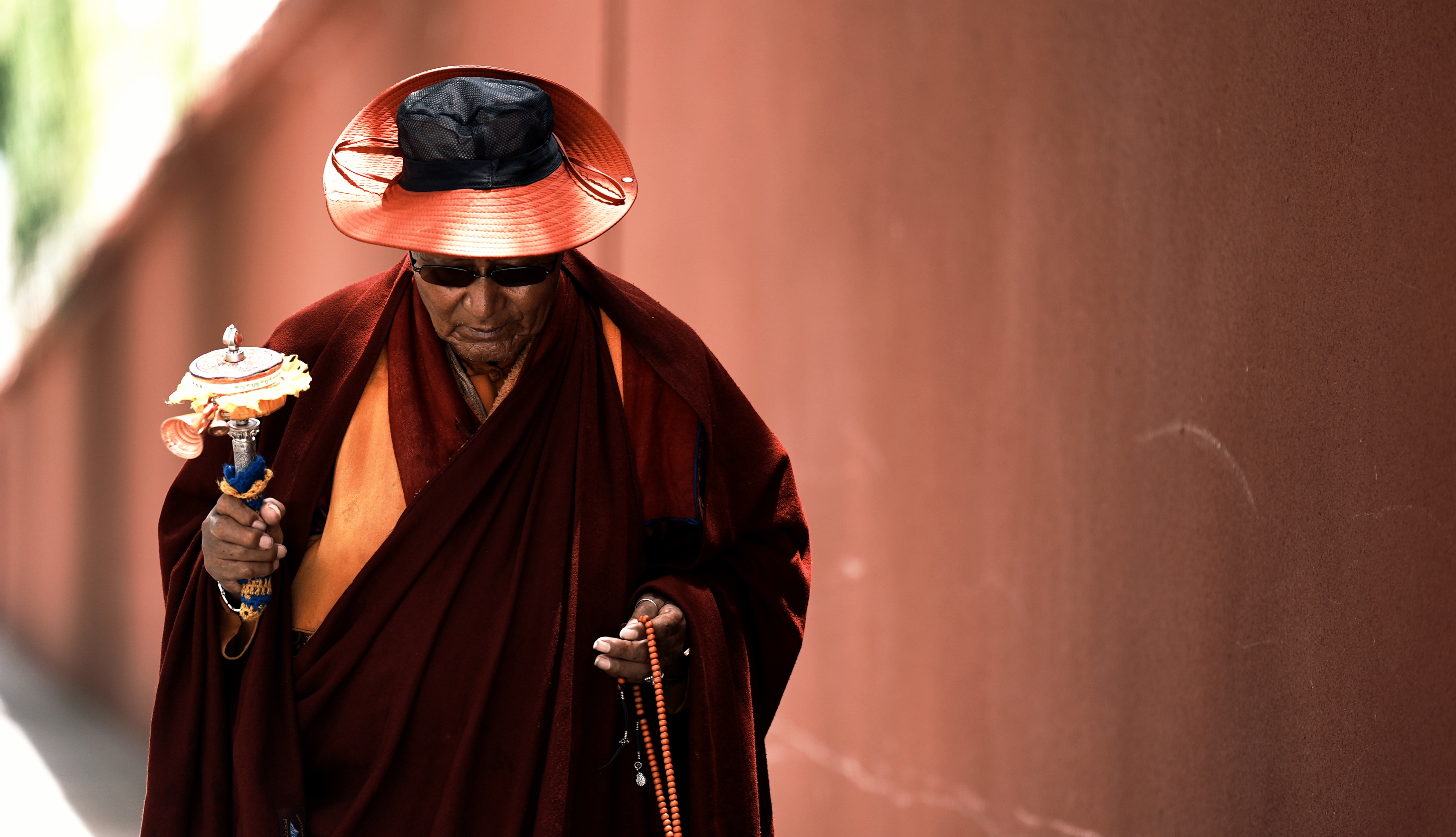 Xizang Snapshots: The rhythm of faith in Lhasa