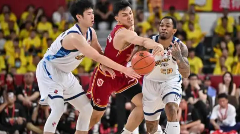 He's late surge boosts Shenzhen into CBA Playoffs semis
