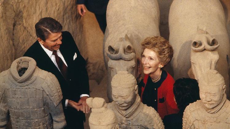 Whimsical moment during Ronald Reagan's historic Xi'an visit